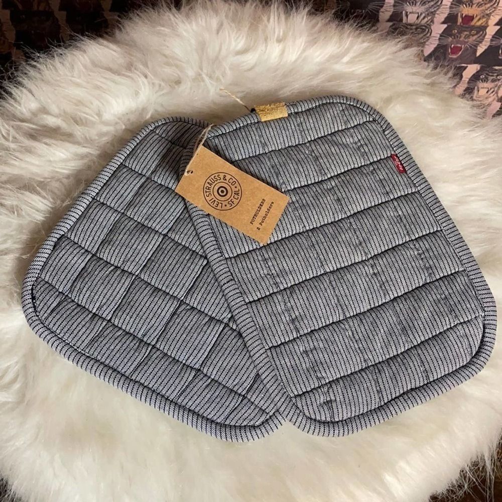 Levi’s 2pc Striped Pot Holder Set